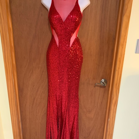 Faviana Dresses & Skirts - Gorgeous Prom Dress